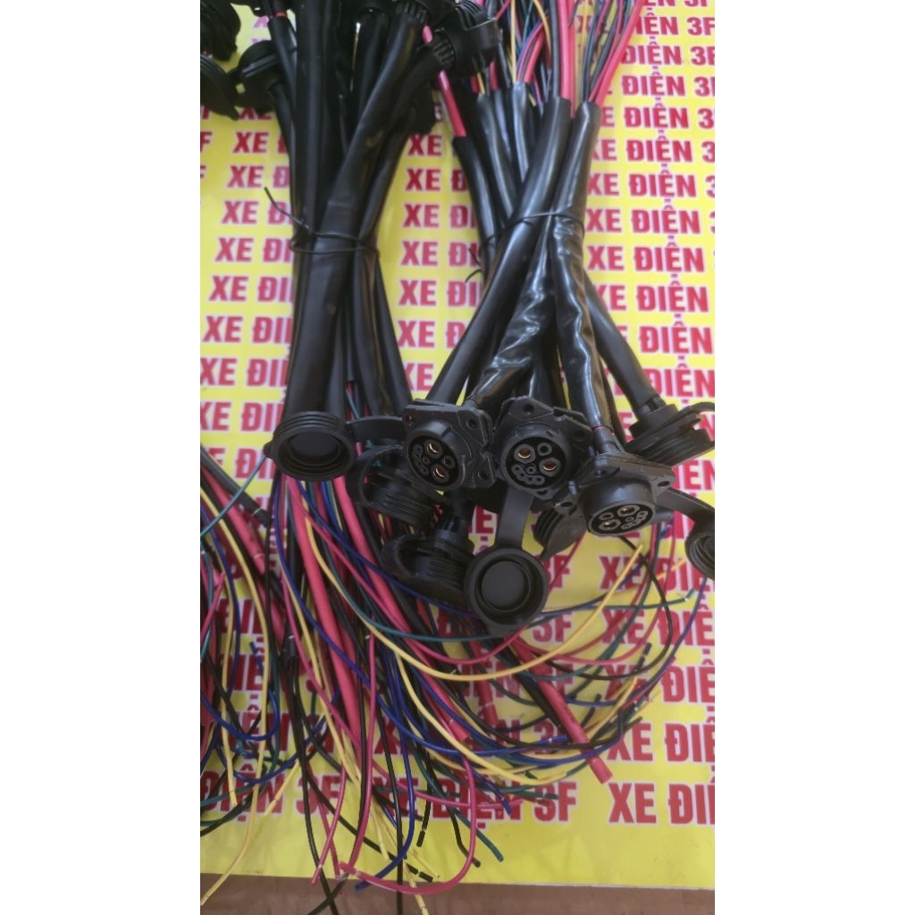Đầu giắc cắm pin 2.4 chính hãng 3 Đầu giắc cắm pin 2.4 chính hãng - Ảnh 3