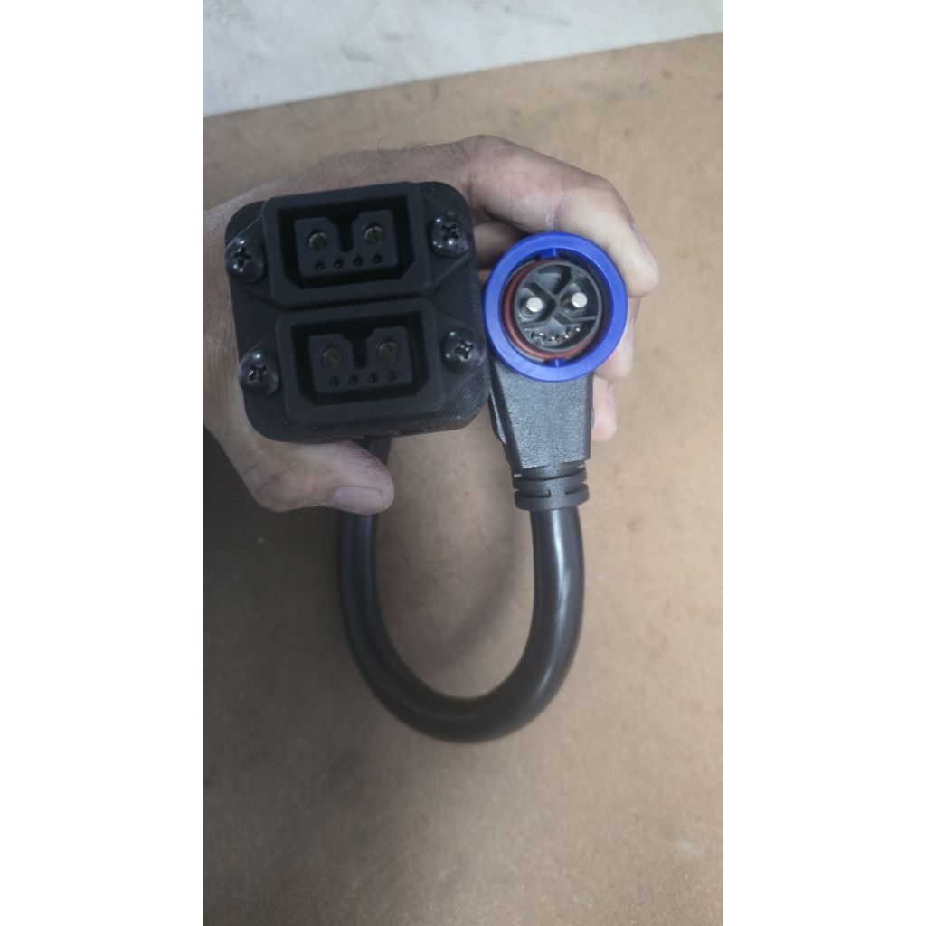 Giắc nối 1 lần sạc 2 cục sạc 400w 3 Giắc nối 1 lần sạc 2 cục sạc 400w - Ảnh 3