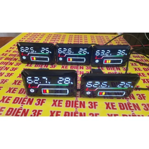 Alternative view of Đồng hồ Koso đo Vol hiển thị pin